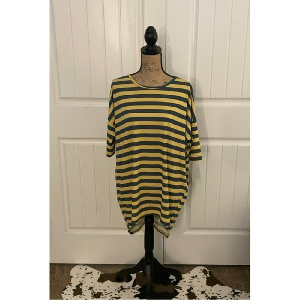 Lularoe Irma Tee
